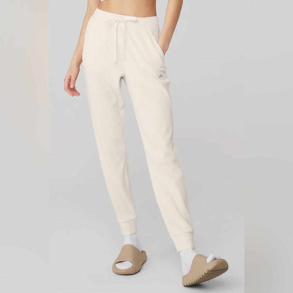 Alo Muse Sweatpants Size M